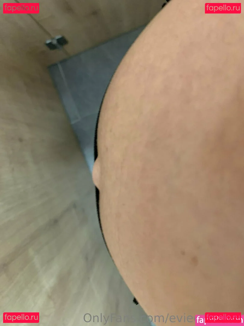 evieexpands Onlyfans Photo Gallery 