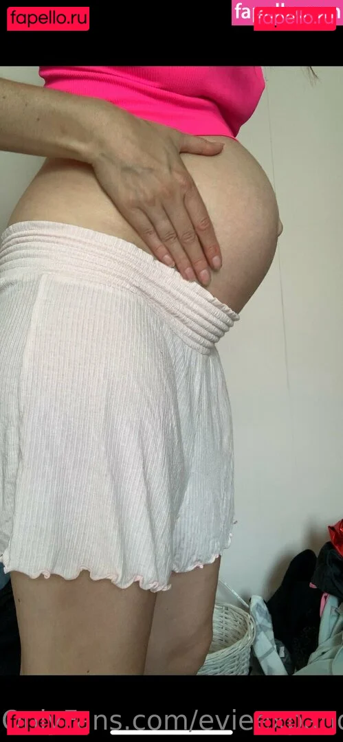 evieexpands Onlyfans Photo Gallery 