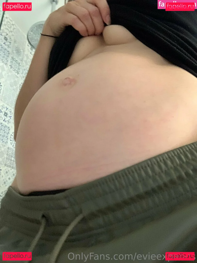 evieexpands Onlyfans Photo Gallery 