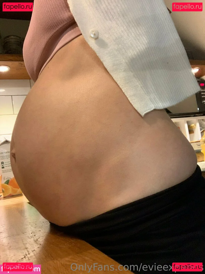 evieexpands Onlyfans Photo Gallery 