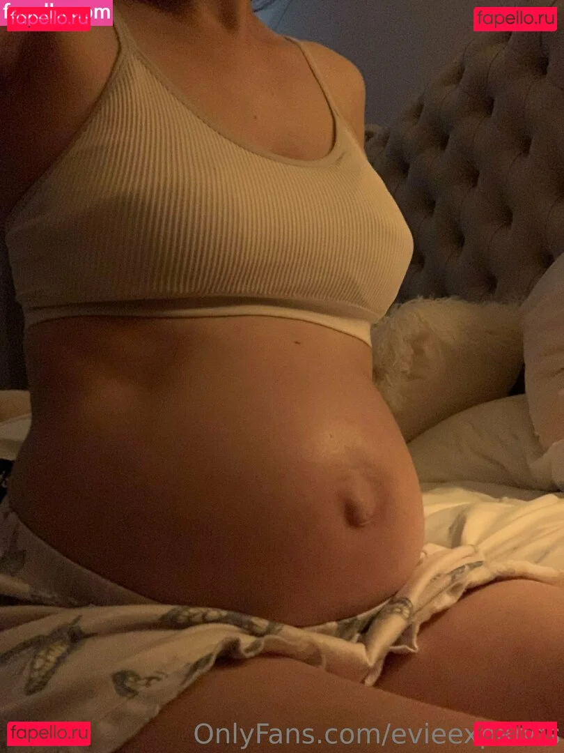 evieexpands Onlyfans Photo Gallery 