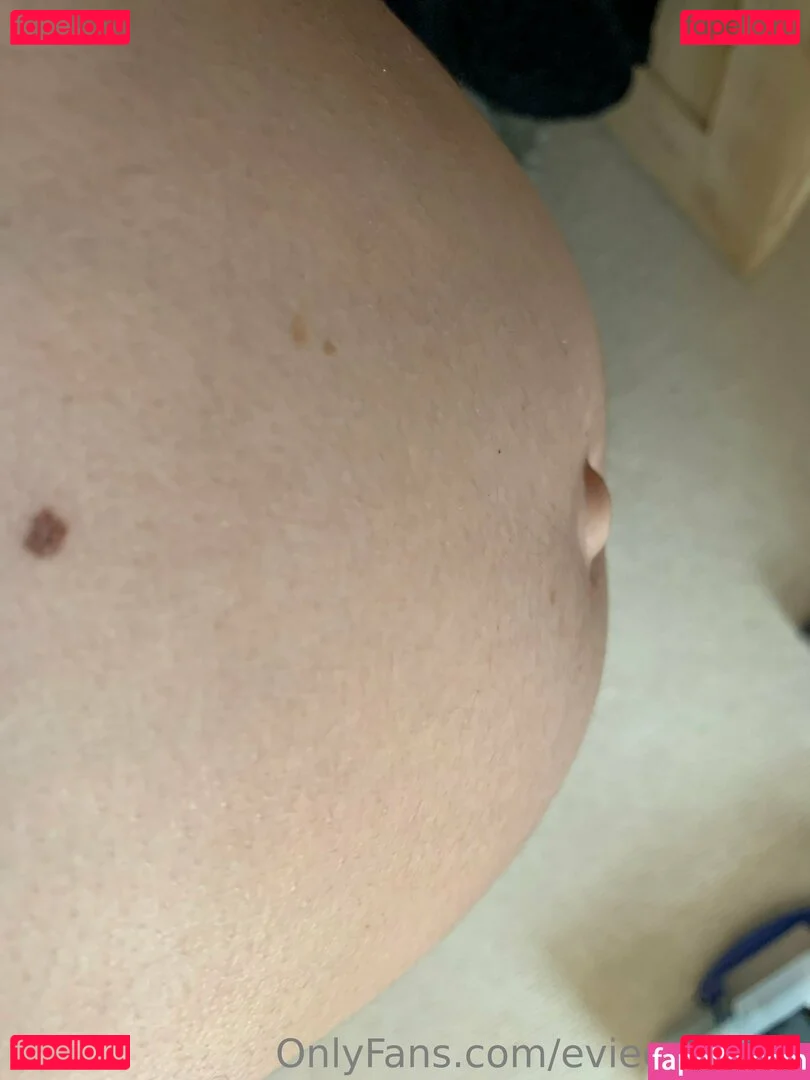 evieexpands Onlyfans Photo Gallery 