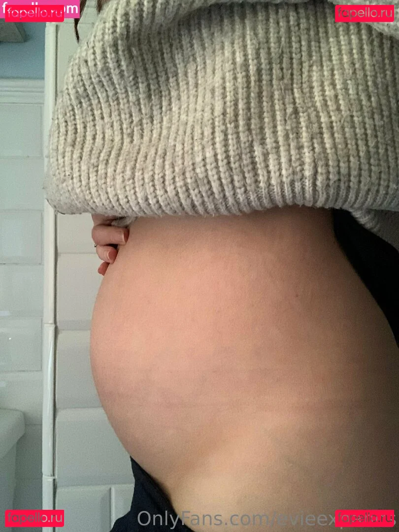 evieexpands Onlyfans Photo Gallery 