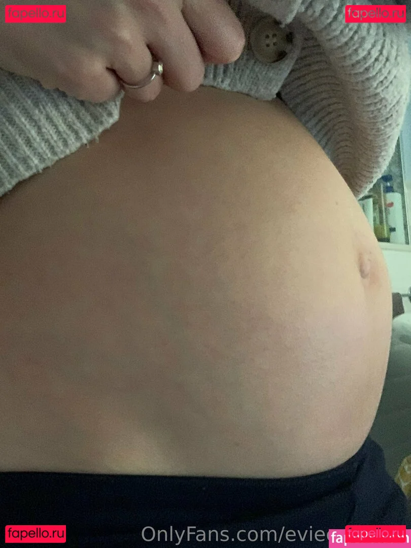 evieexpands Onlyfans Photo Gallery 