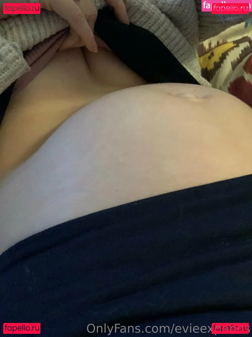 evieexpands Onlyfans Photo Gallery 