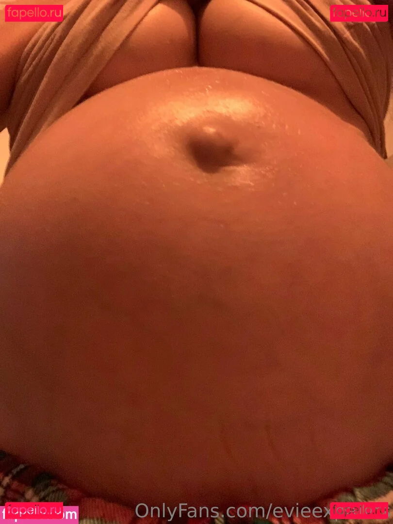 evieexpands Onlyfans Photo Gallery 
