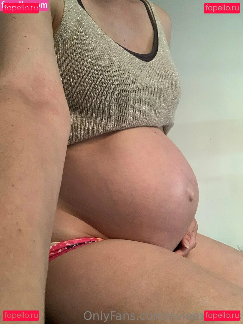 evieexpands Onlyfans Photo Gallery 