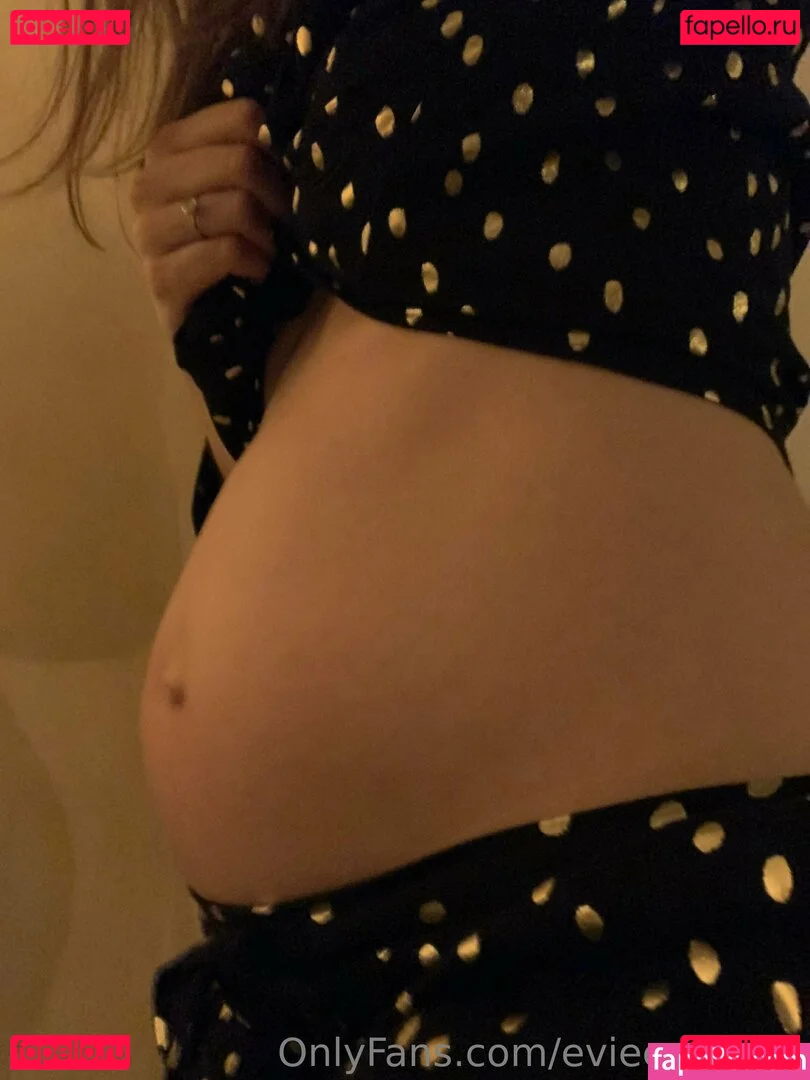 evieexpands Onlyfans Photo Gallery 