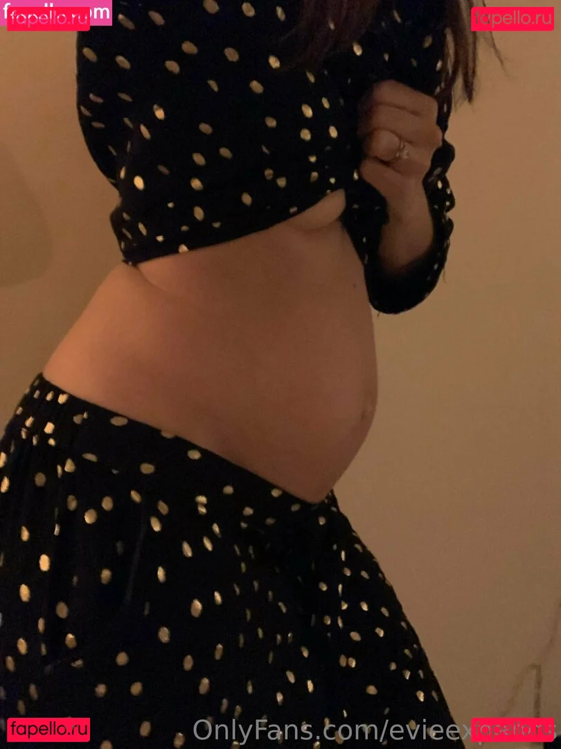 evieexpands Onlyfans Photo Gallery 