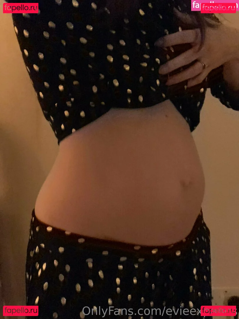 evieexpands Onlyfans Photo Gallery 