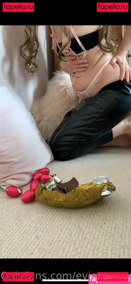 evieexpands Onlyfans Photo Gallery 
