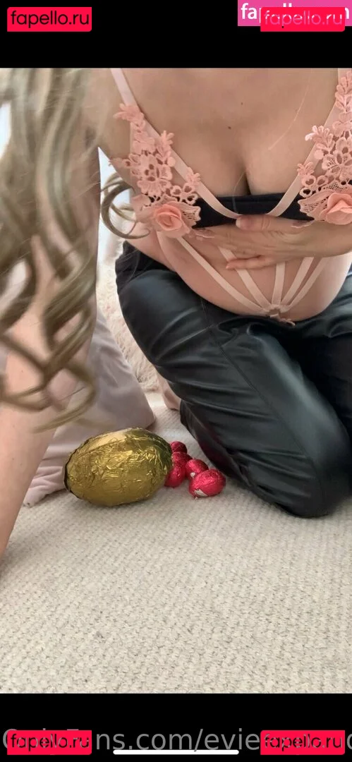 evieexpands Onlyfans Photo Gallery 