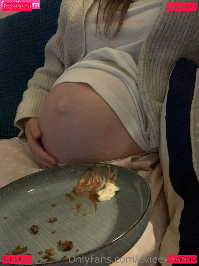 evieexpands Onlyfans Photo Gallery 