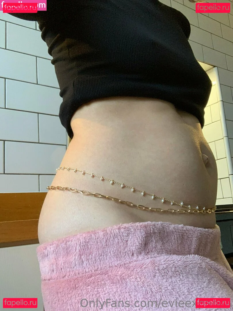 evieexpands Onlyfans Photo Gallery 