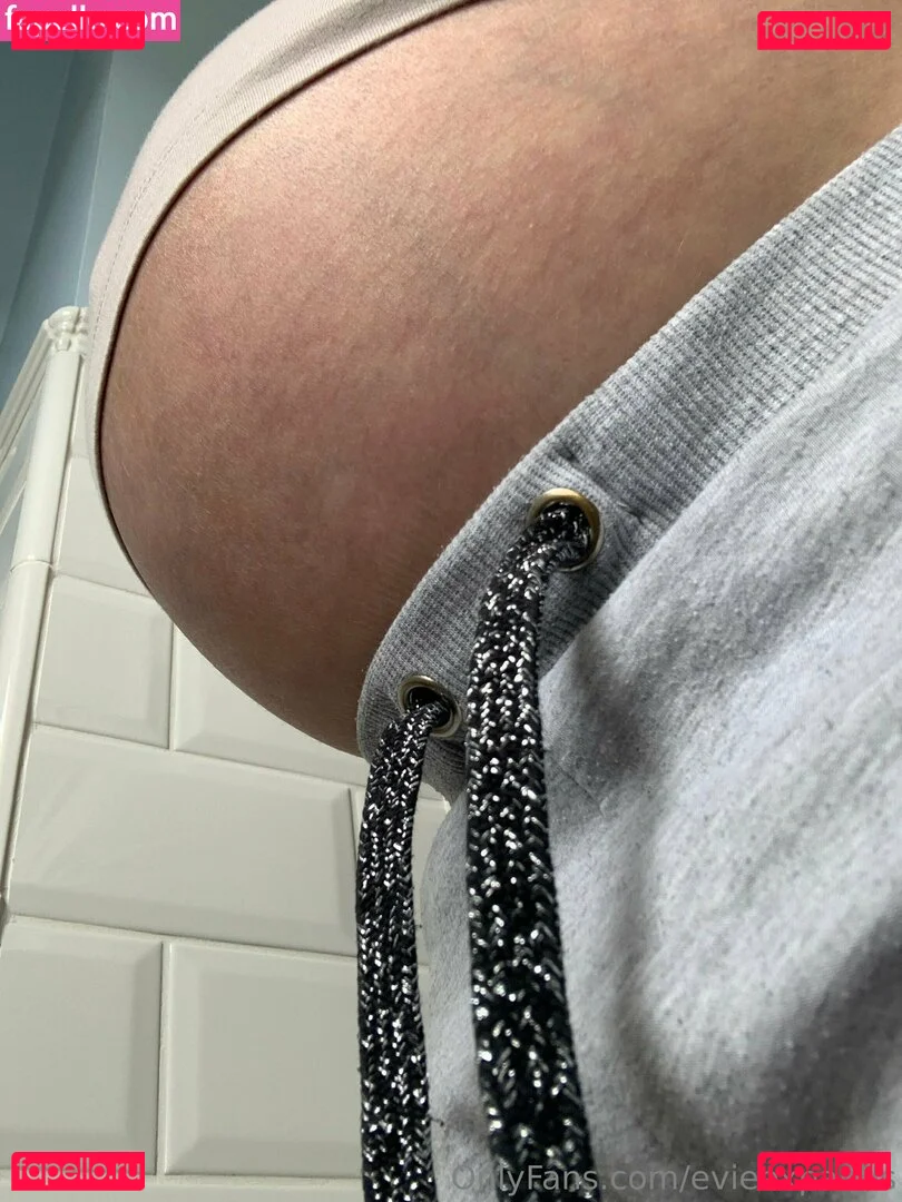 evieexpands Onlyfans Photo Gallery 