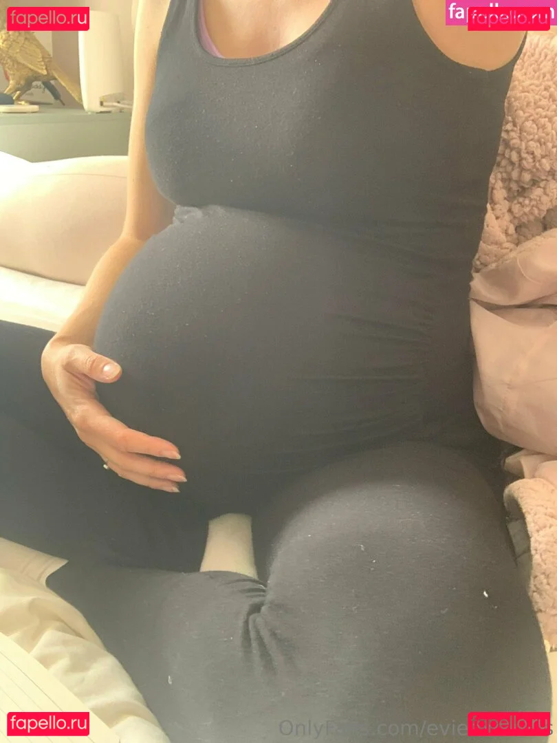 evieexpands Onlyfans Photo Gallery 