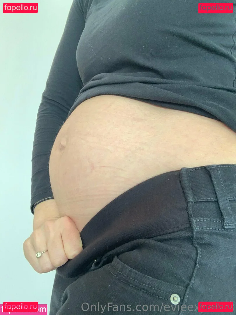 evieexpands Onlyfans Photo Gallery 