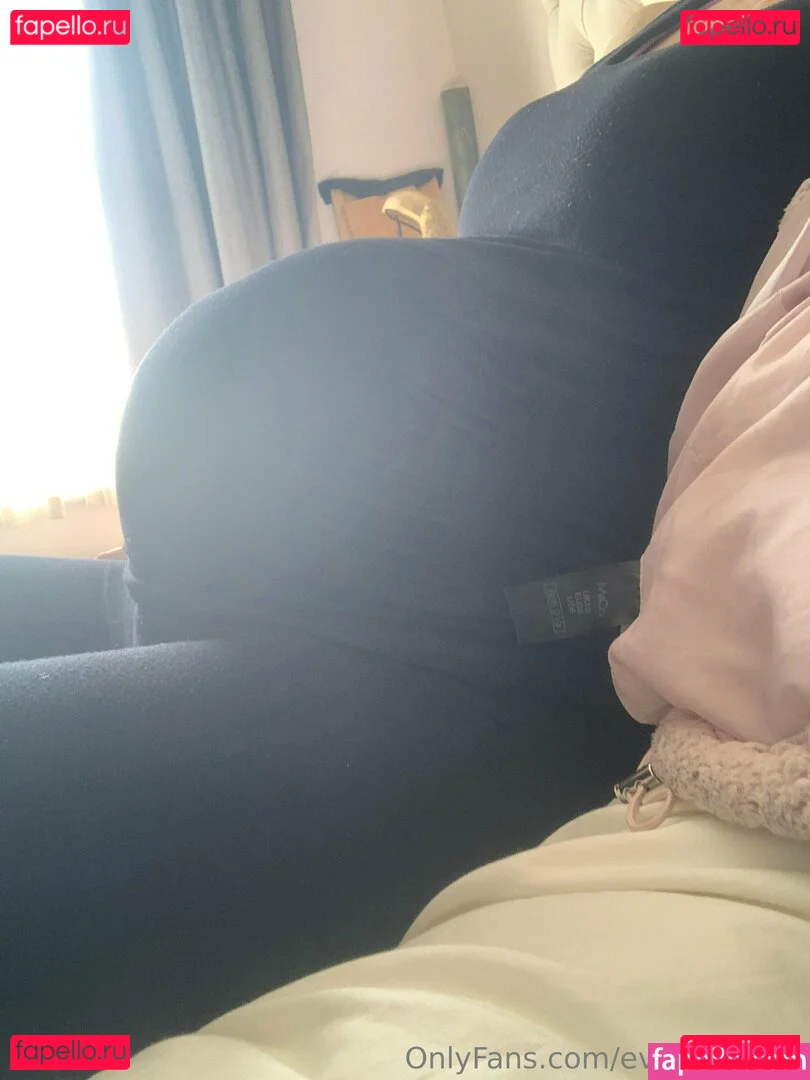 evieexpands Onlyfans Photo Gallery 
