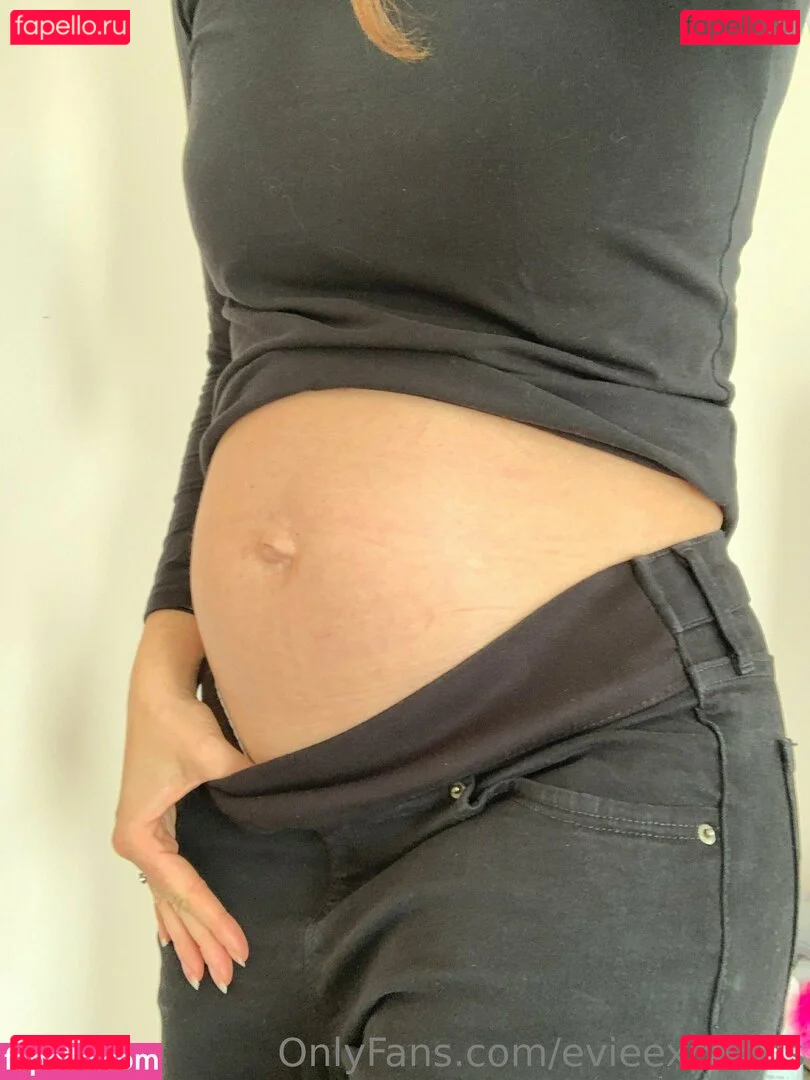 evieexpands Onlyfans Photo Gallery 