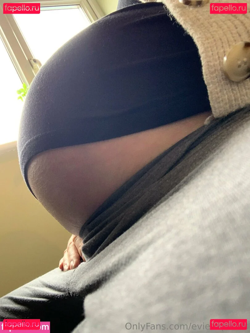 evieexpands Onlyfans Photo Gallery 