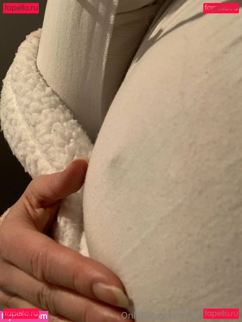 evieexpands Onlyfans Photo Gallery 