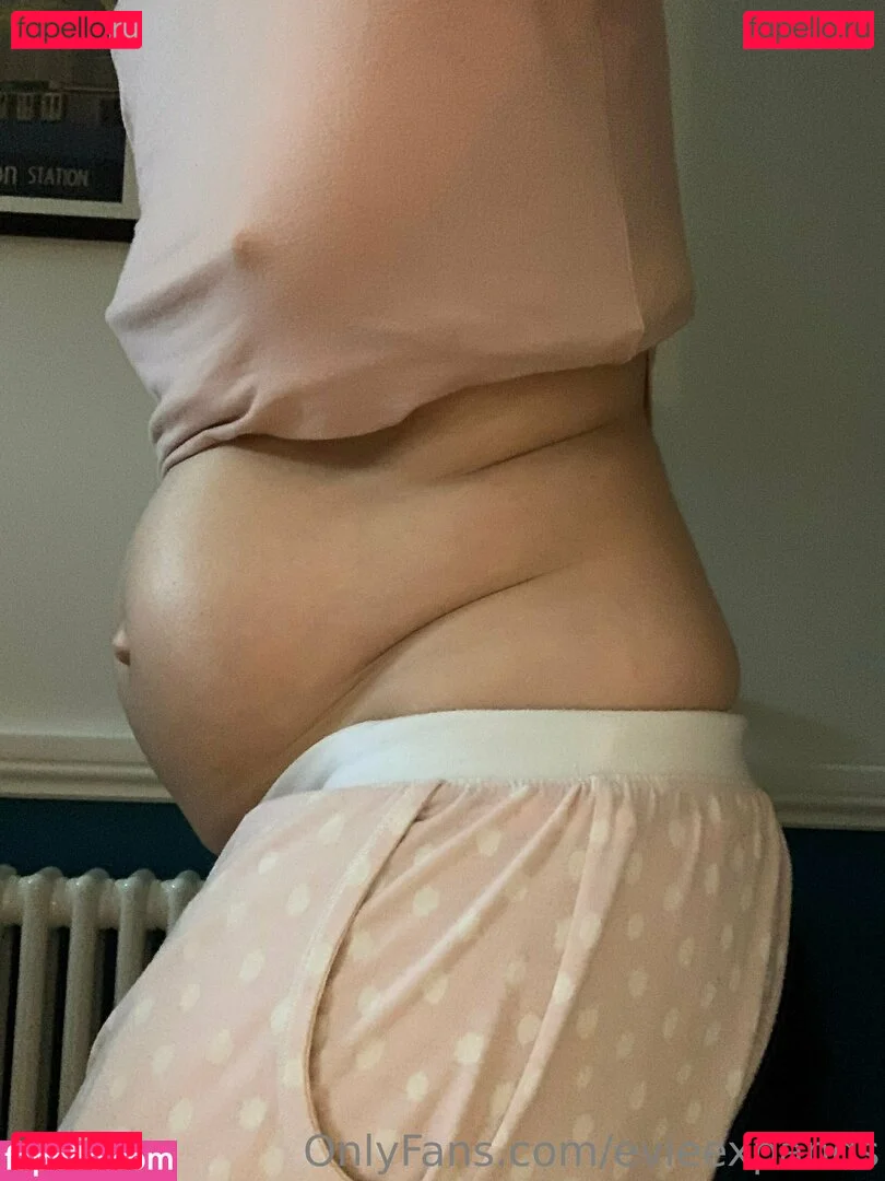 evieexpands Onlyfans Photo Gallery 