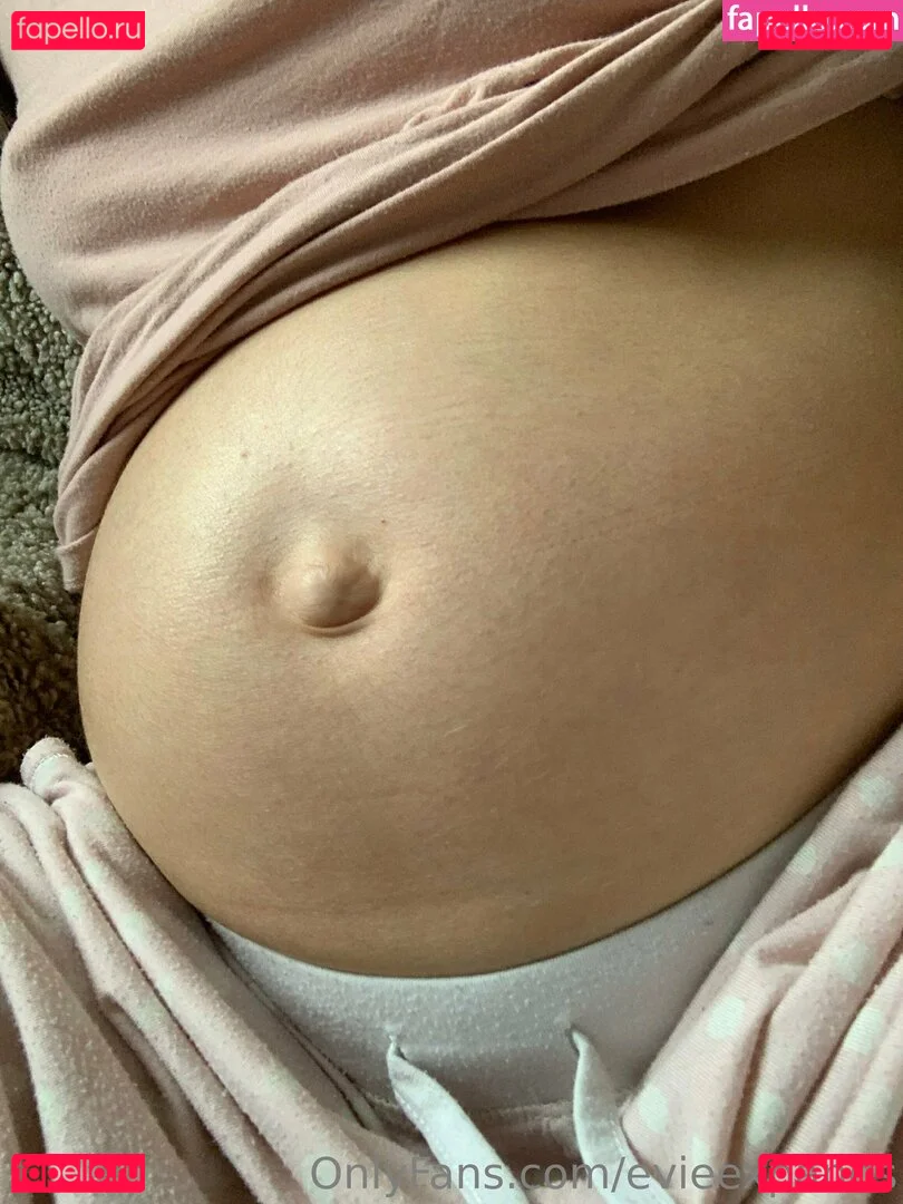 evieexpands Onlyfans Photo Gallery 