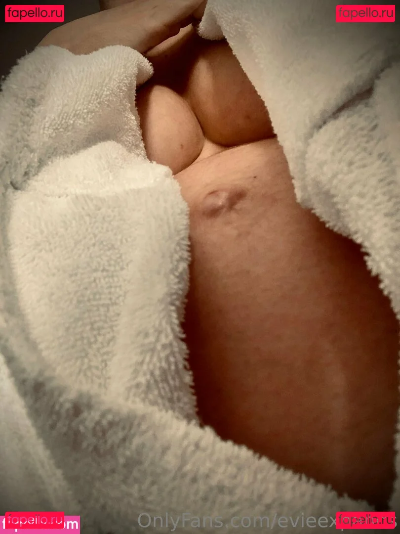 evieexpands Onlyfans Photo Gallery 