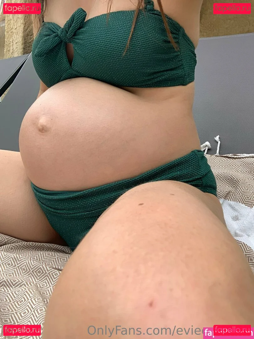 evieexpands Onlyfans Photo Gallery 