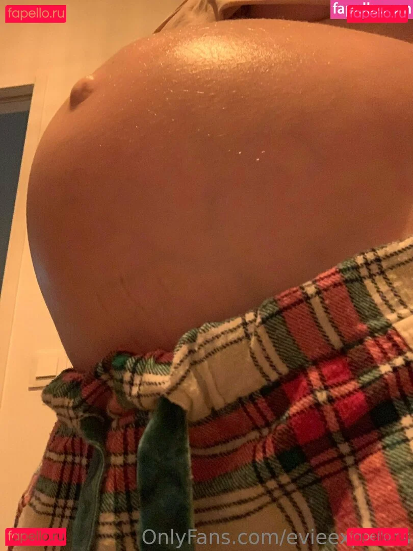 evieexpands Onlyfans Photo Gallery 