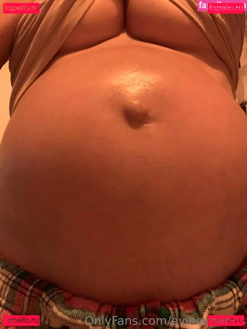 evieexpands Onlyfans Photo Gallery 