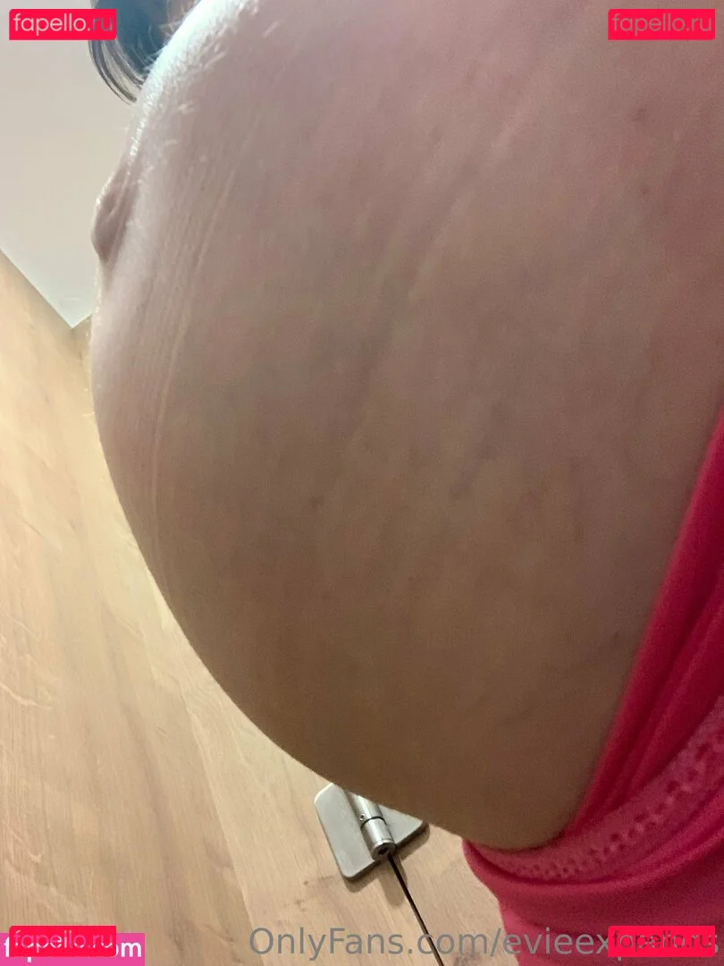 evieexpands Onlyfans Photo Gallery 