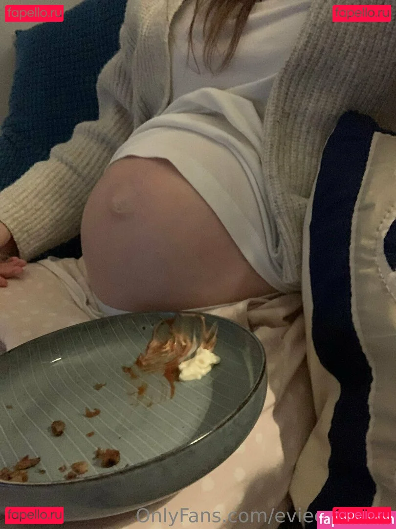 evieexpands Onlyfans Photo Gallery 