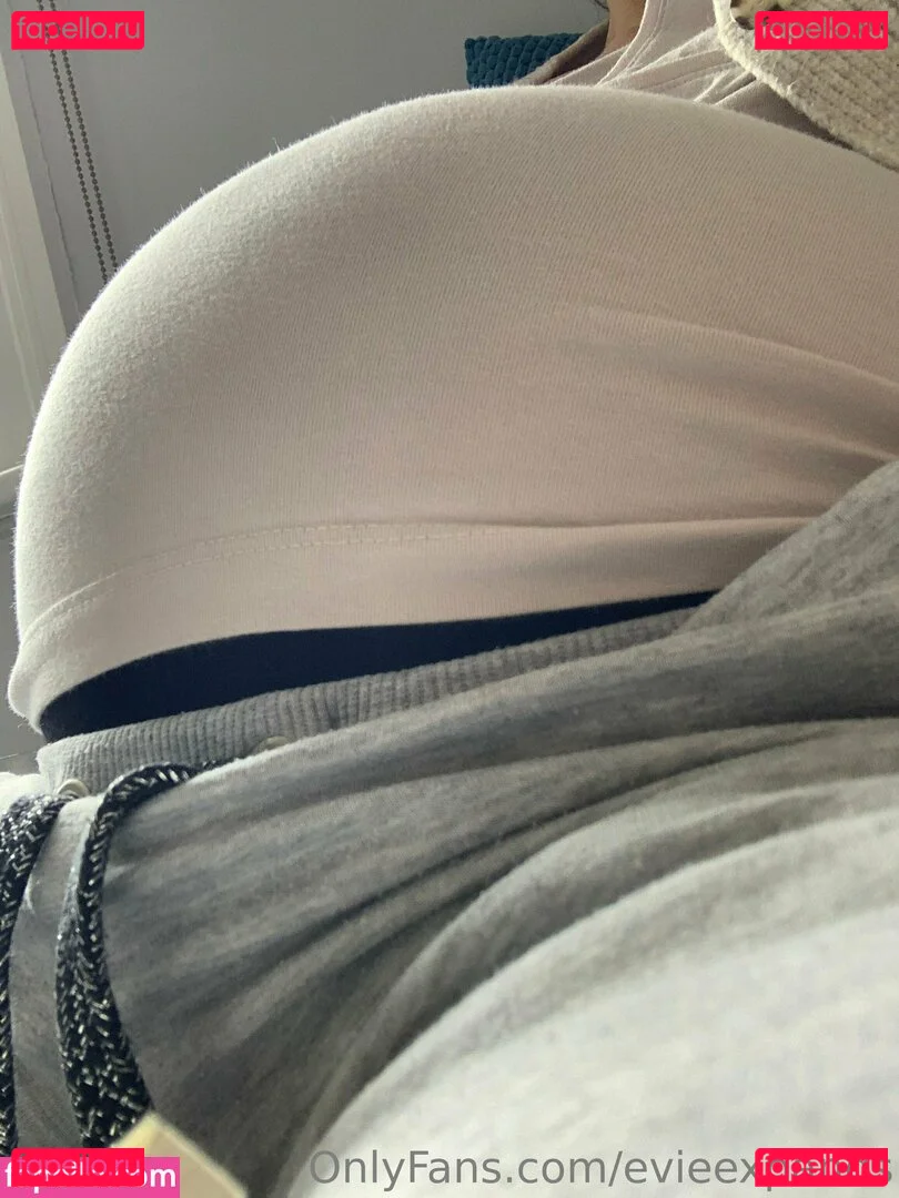 evieexpands Onlyfans Photo Gallery 
