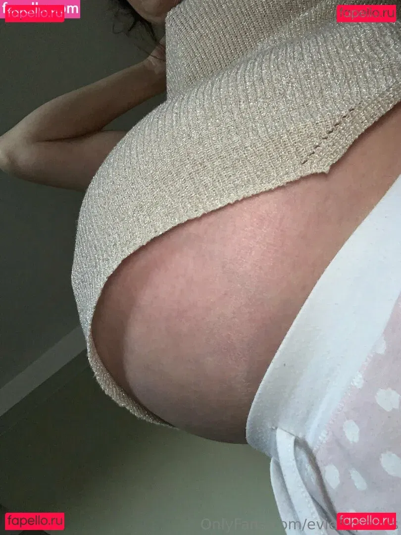 evieexpands Onlyfans Photo Gallery 