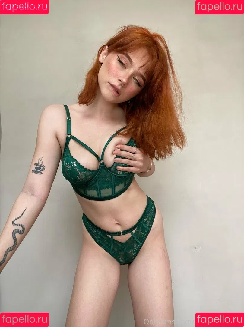 CherryApricots Onlyfans Photo Gallery 