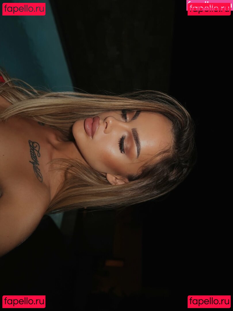 Suzanitta Nude Onlyfans Photo 9