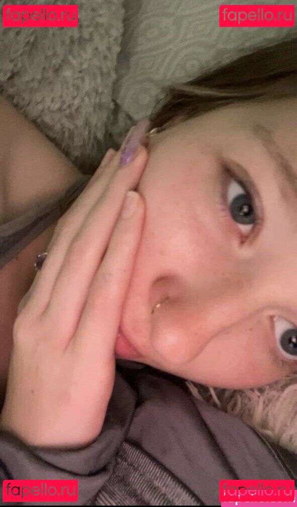 Avarodes Nude Onlyfans Photo 35