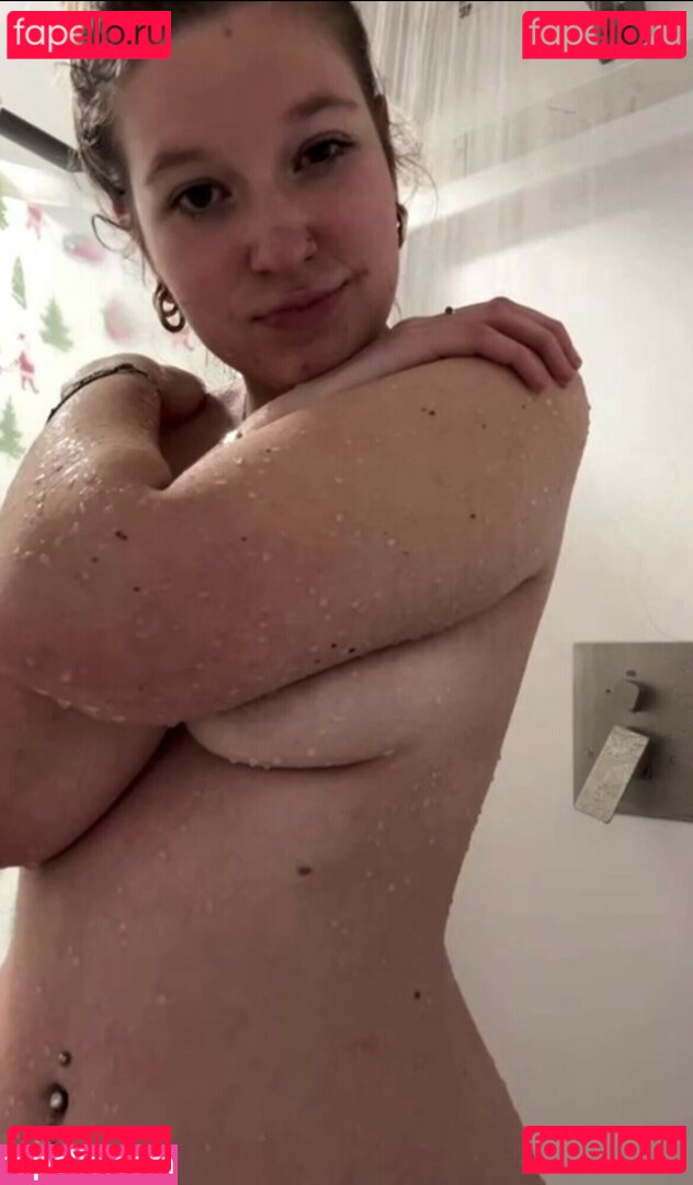 Avarodes Nude Onlyfans Photo 8