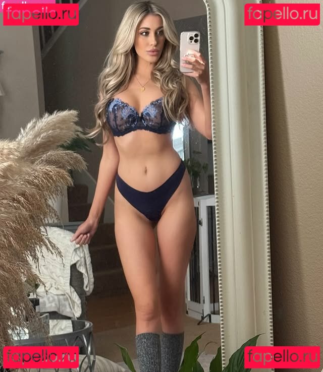 Queen Bambii Nude Onlyfans Photo 8