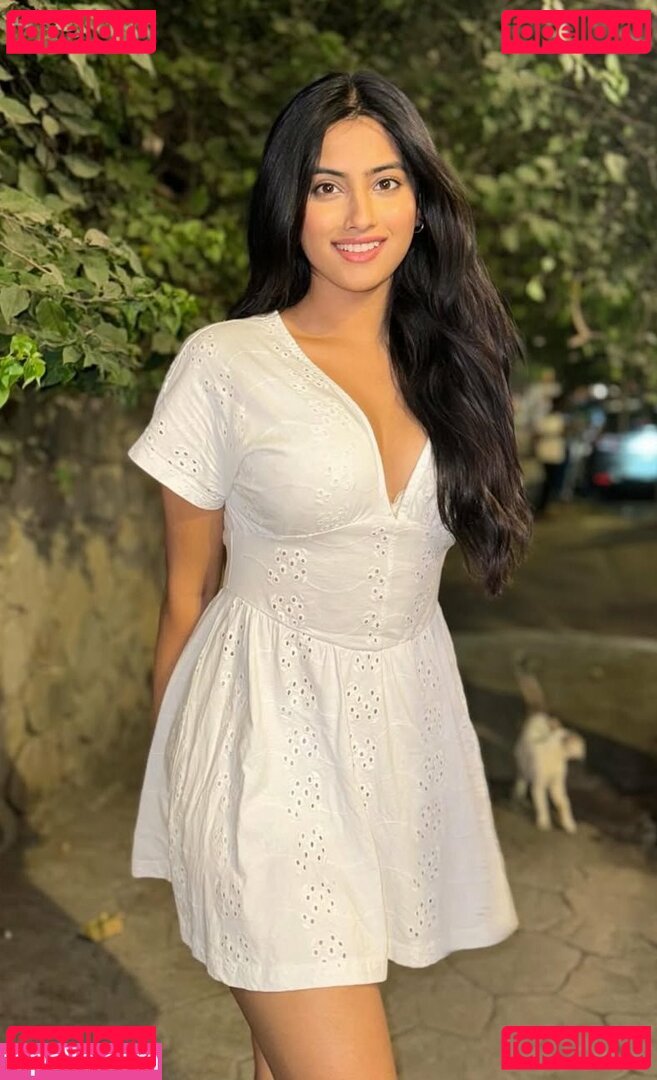 Twarita Nagar Nude Onlyfans Photo 16