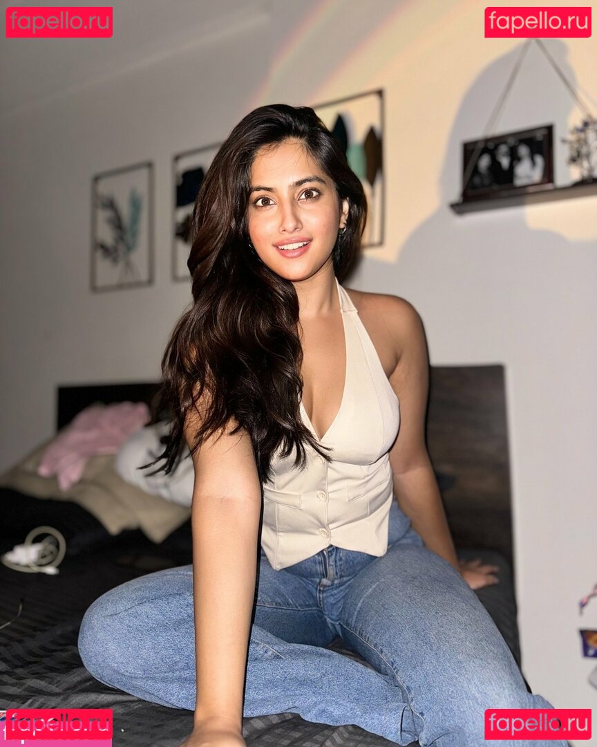 Twarita Nagar Nude Onlyfans Photo 5