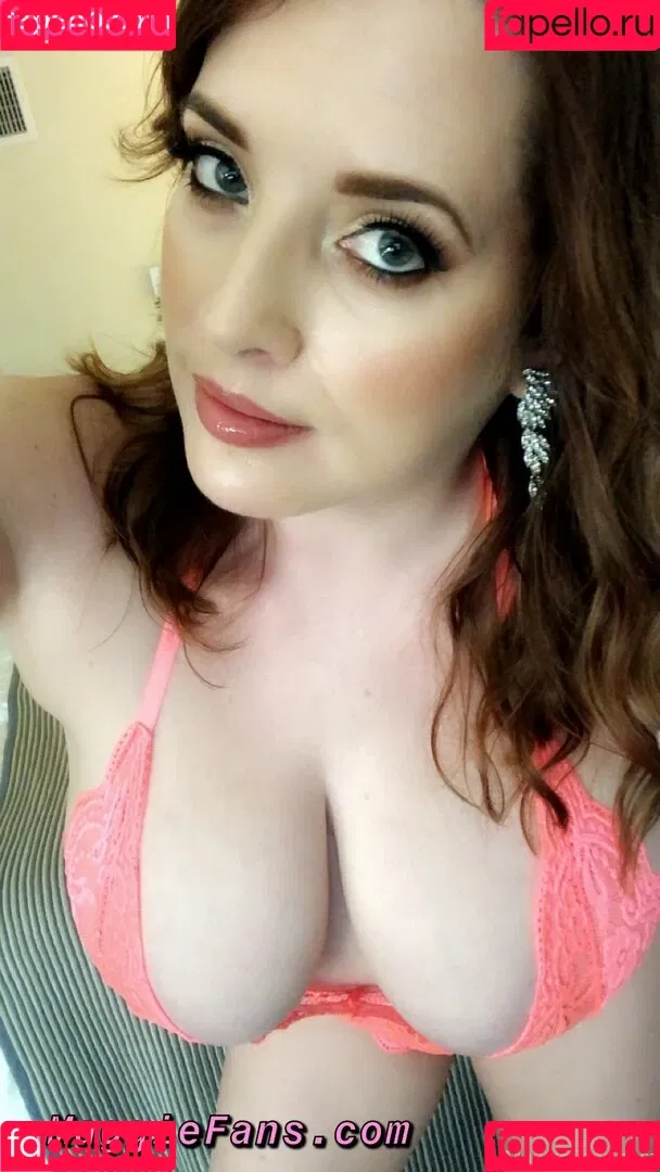 Maggie Green Onlyfans Photo Gallery 