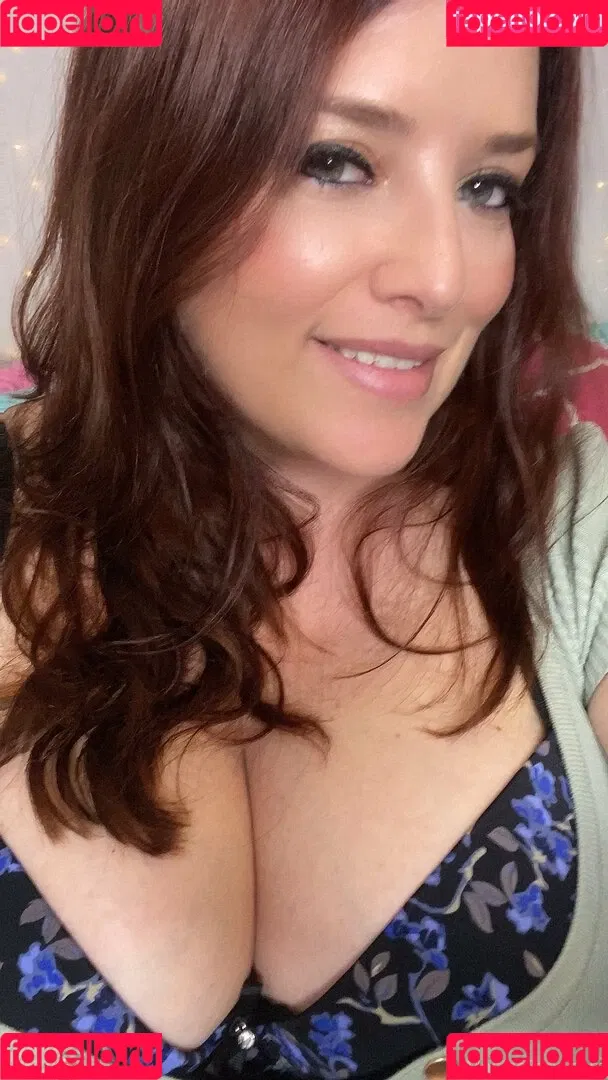 Maggie Green Onlyfans Photo Gallery 