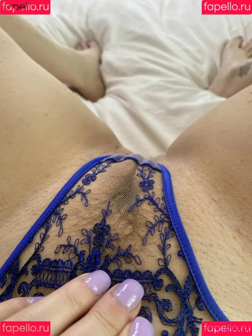 Maggie Green Onlyfans Photo Gallery 