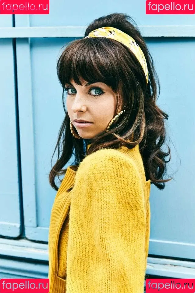 Louisa Lytton Onlyfans Photo Gallery 