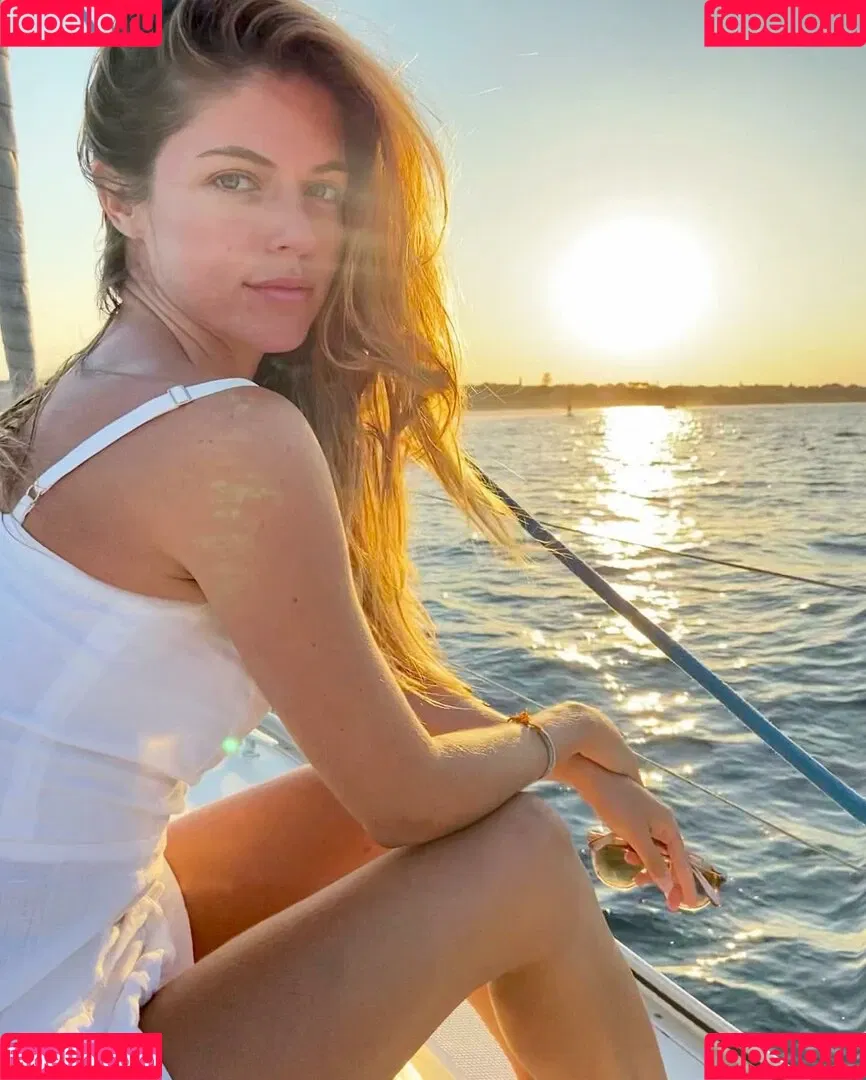 Stephanie Cayo Onlyfans Photo Gallery 