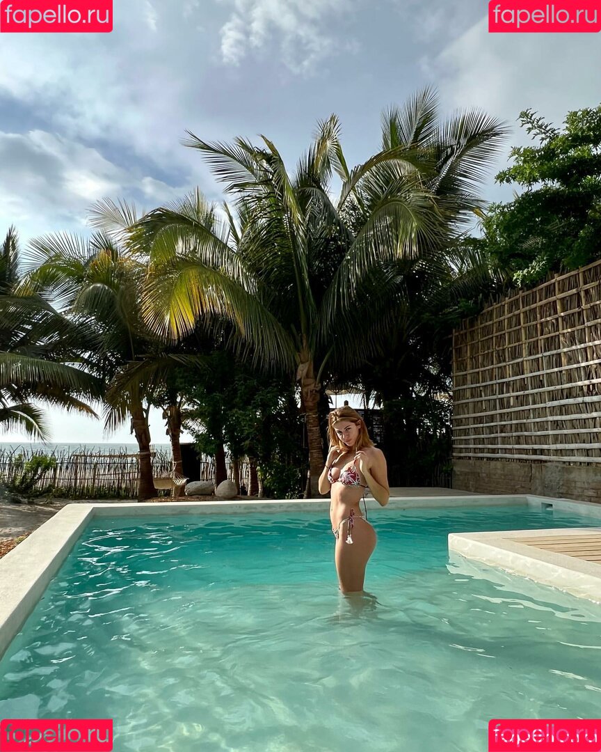 Stephanie Cayo Onlyfans Photo Gallery 