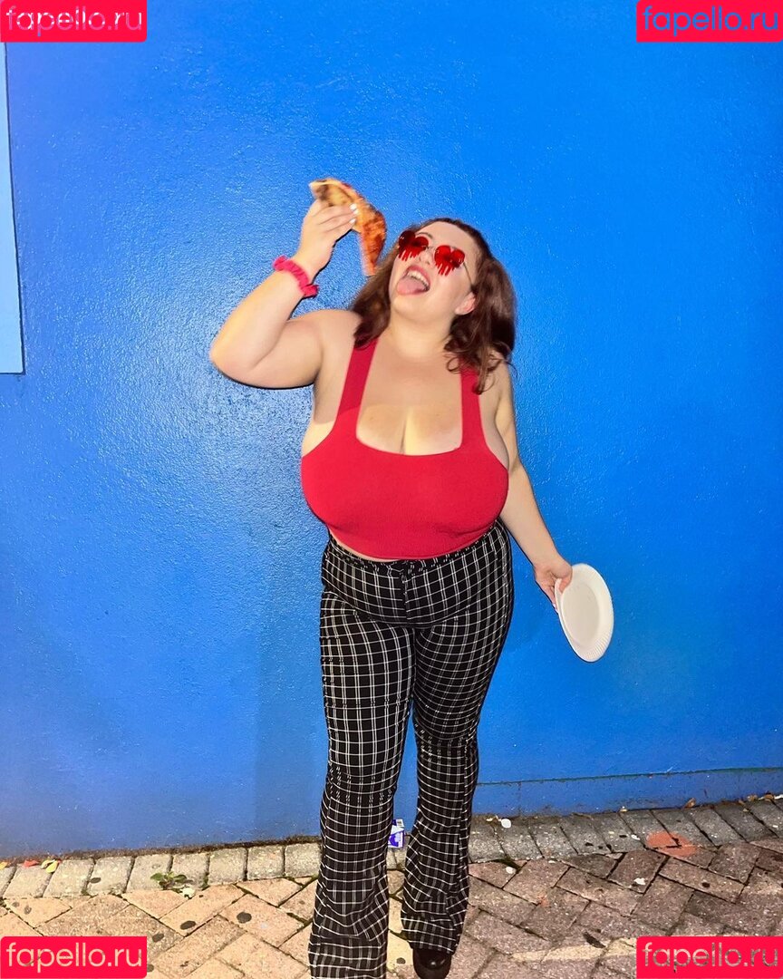 Sophia A Onlyfans Photo Gallery 