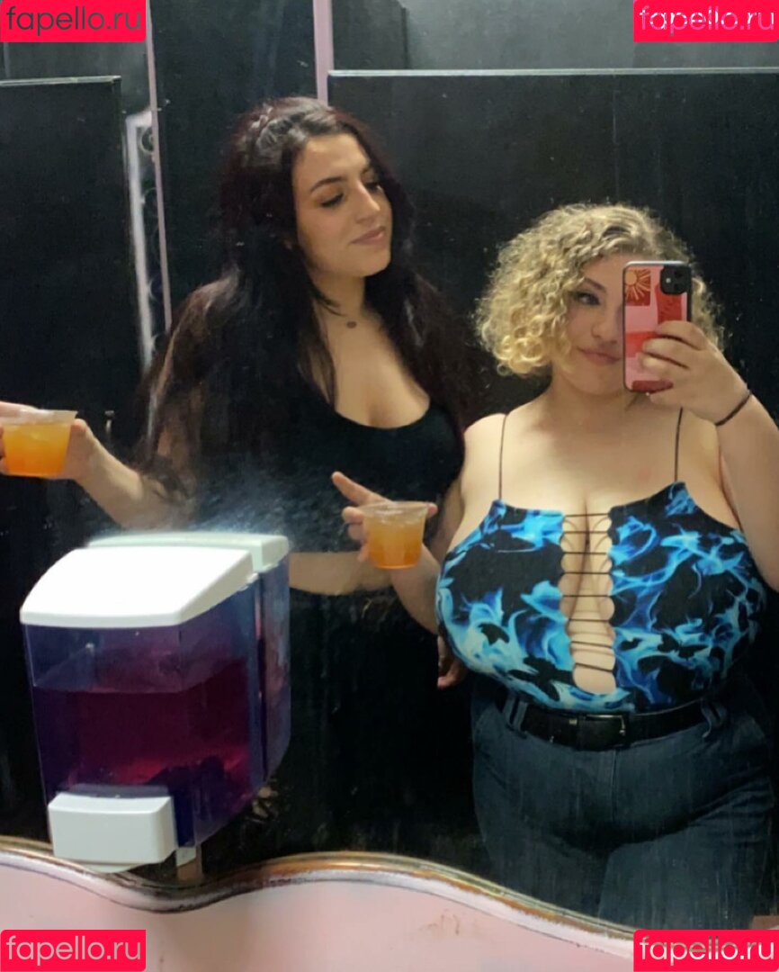 Sophia A Onlyfans Photo Gallery 